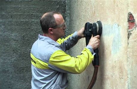 Очистка стен от краски: Как эффективнее произвести работы